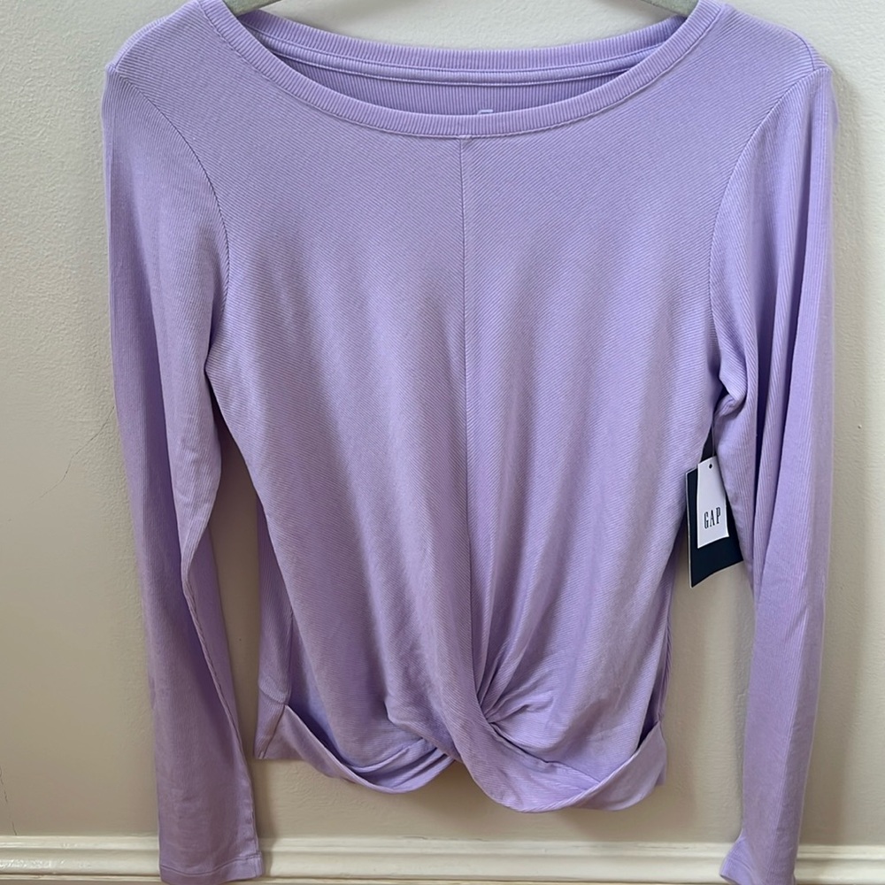 NWT GapFit Lilac Breathe Wrap Twist Front Ribbed Top Sz XS
